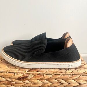 UGG Women's Sammy black Knit Slip On Sneaker Size 11